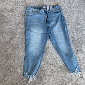 Time and Tru Distressed Blue Cropped Jeans